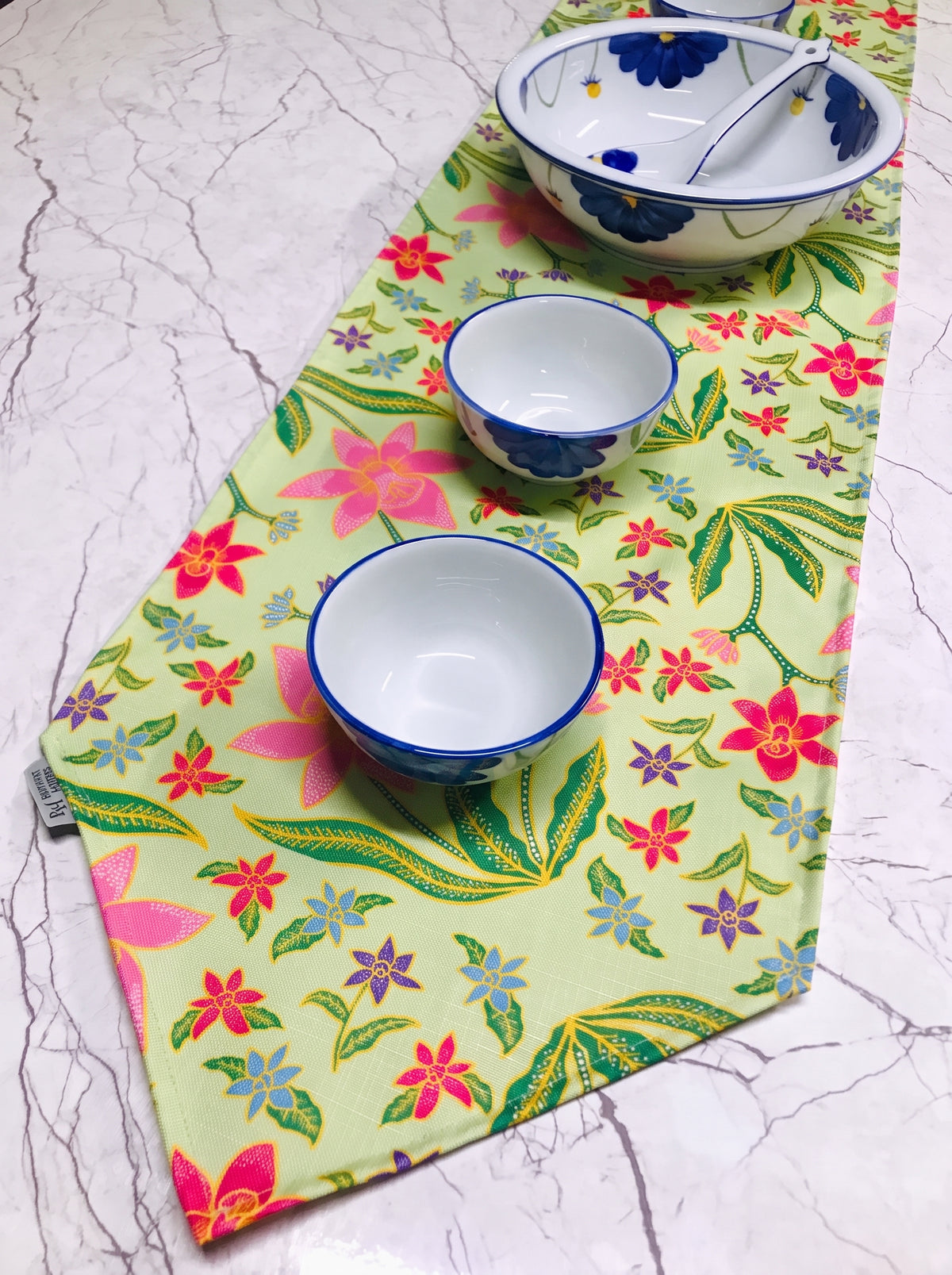 Buy 1 Get 1 - Table Runner Bundle 🎁✨