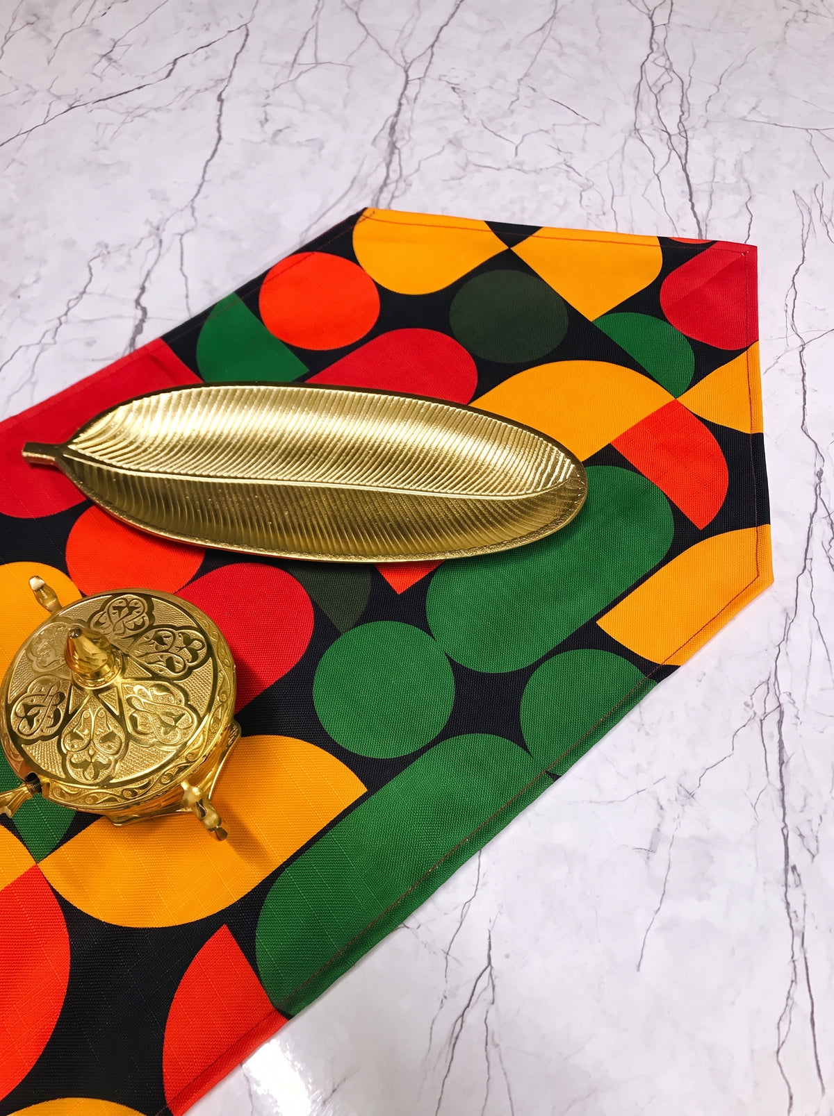 Buy 1 Get 1 - Table Runner Bundle 🎁✨